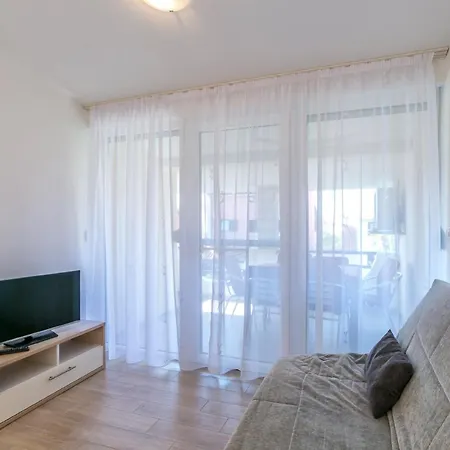 Barbic - Sg - Mpolo Lejlighed