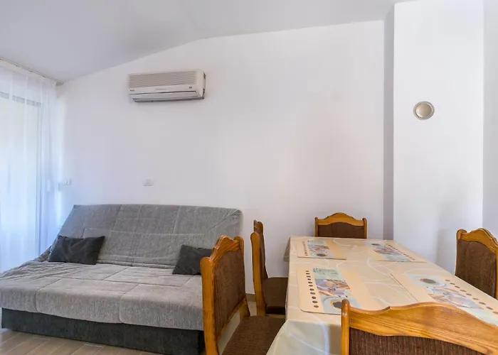 Barbic - Sg - Mpolo Apartment *